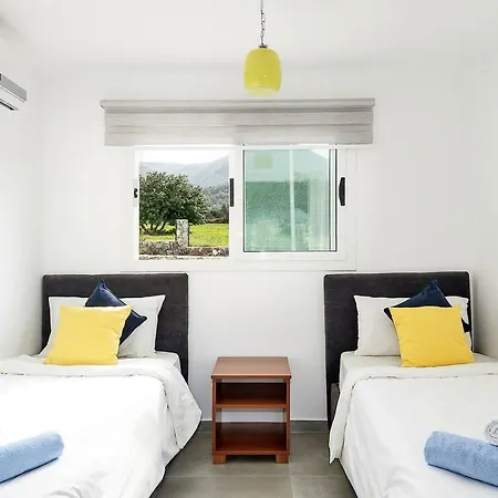 Joya Cyprus Summer Garden Free Wifi And Free Welcome Pack 아파트